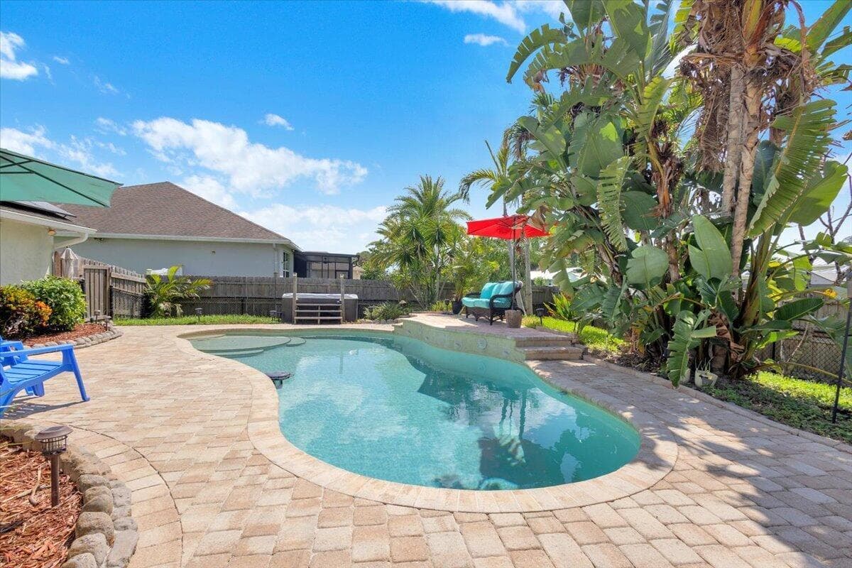 568 SE NOME Drive, Port St. Lucie FL 34984 photo 4