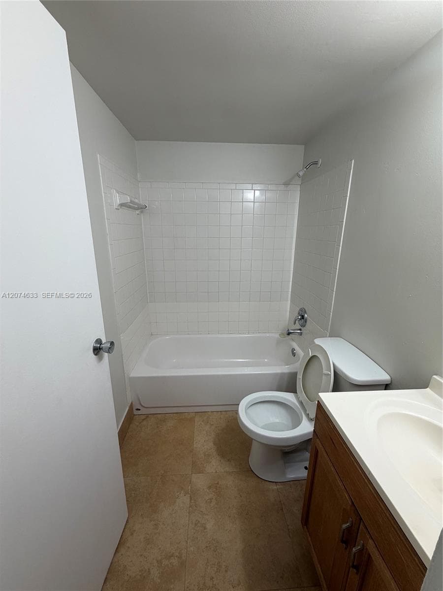 8429 Forest Hills Dr # 202, Coral Springs FL 33065 photo 5