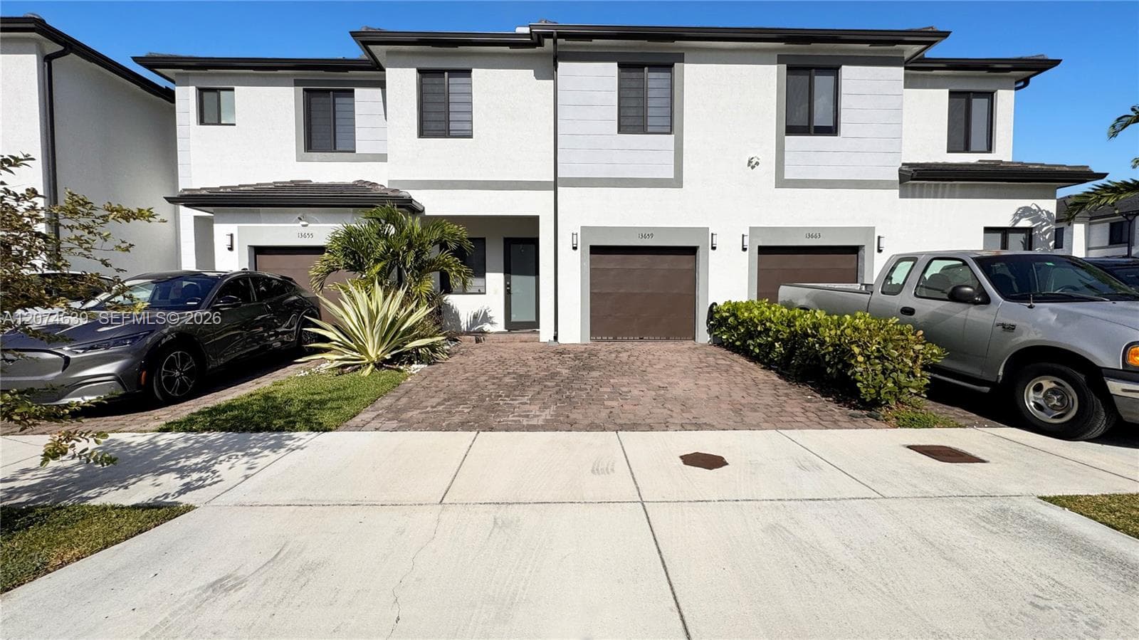 13659 SW 158th Ave, Miami FL 33196 photo 2