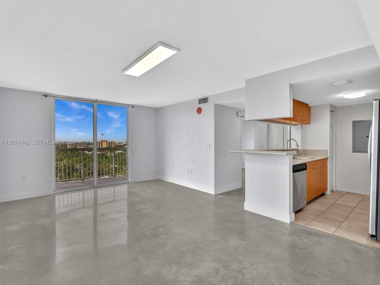 816 NW 11th St # 1208, Miami FL 33136 photo 5