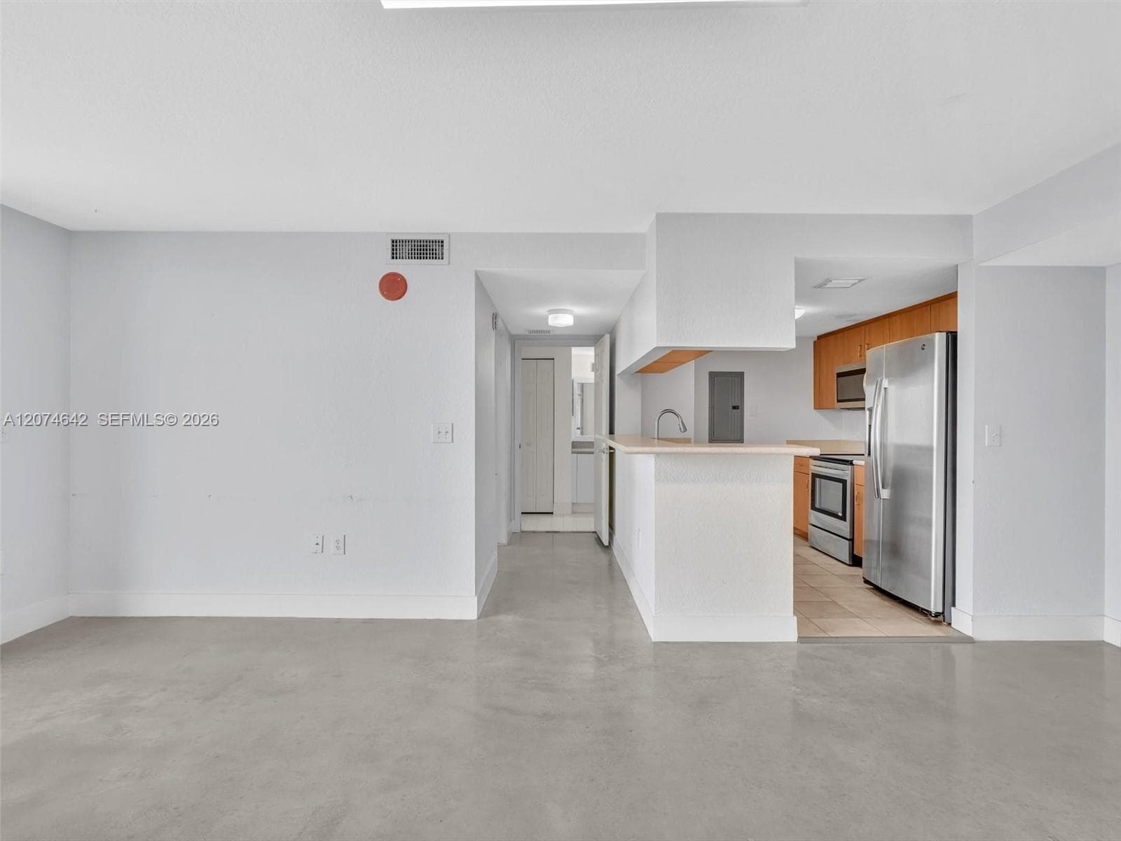 816 NW 11th St # 1208, Miami FL 33136 photo 4
