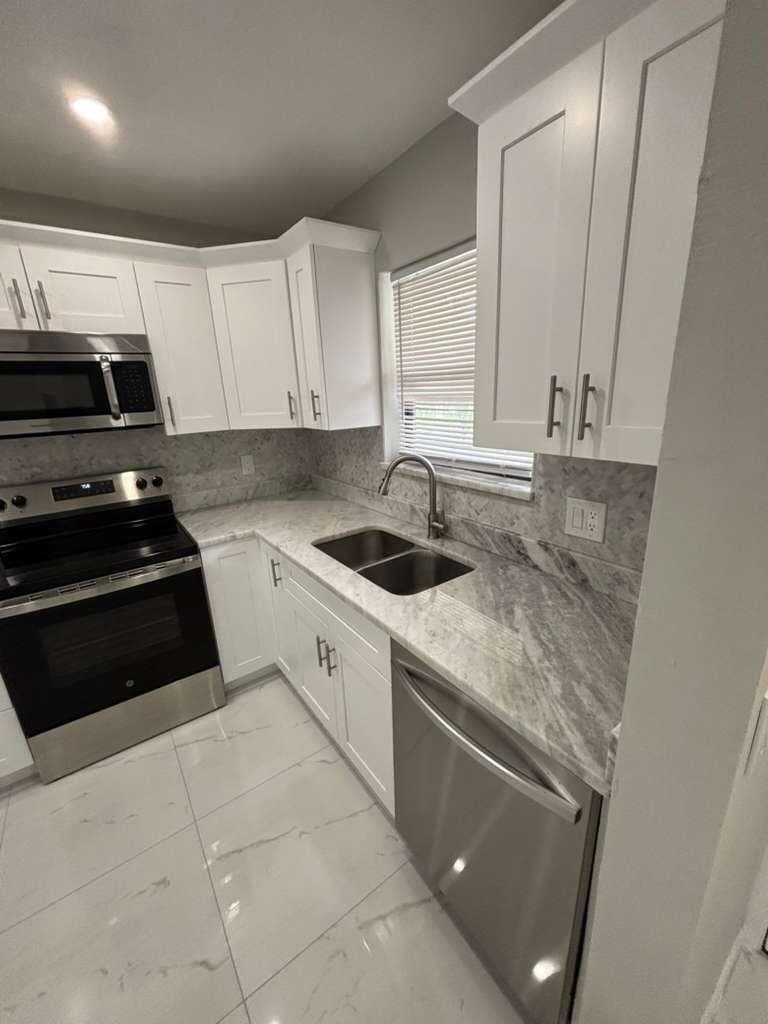 21913 Lake Forest Circle # 201, Boca Raton FL 33433 photo 2