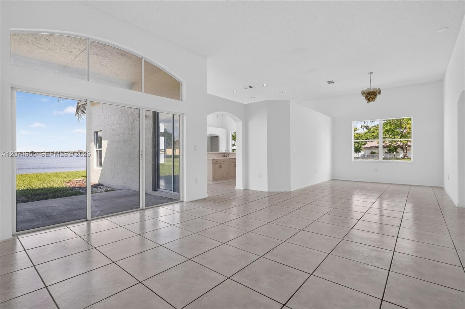 2342 NW 184th Ter, Pembroke Pines FL 33029 photo 4
