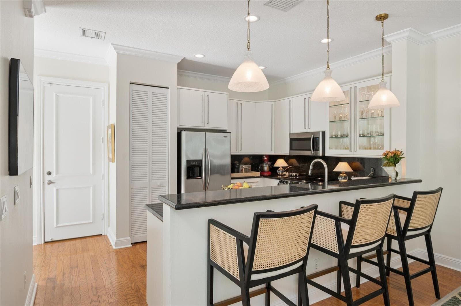 608 NE 11th Avenue, Fort Lauderdale FL 33304 photo 4