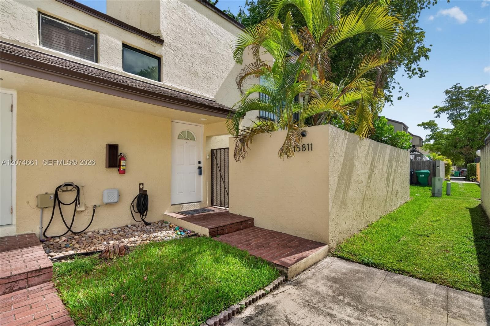 15811 SW 91st Ct # B, Palmetto Bay FL 33157 photo 2