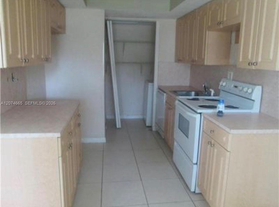 5810 NW 22nd St # B, Lauderhill FL 33313 photo 3