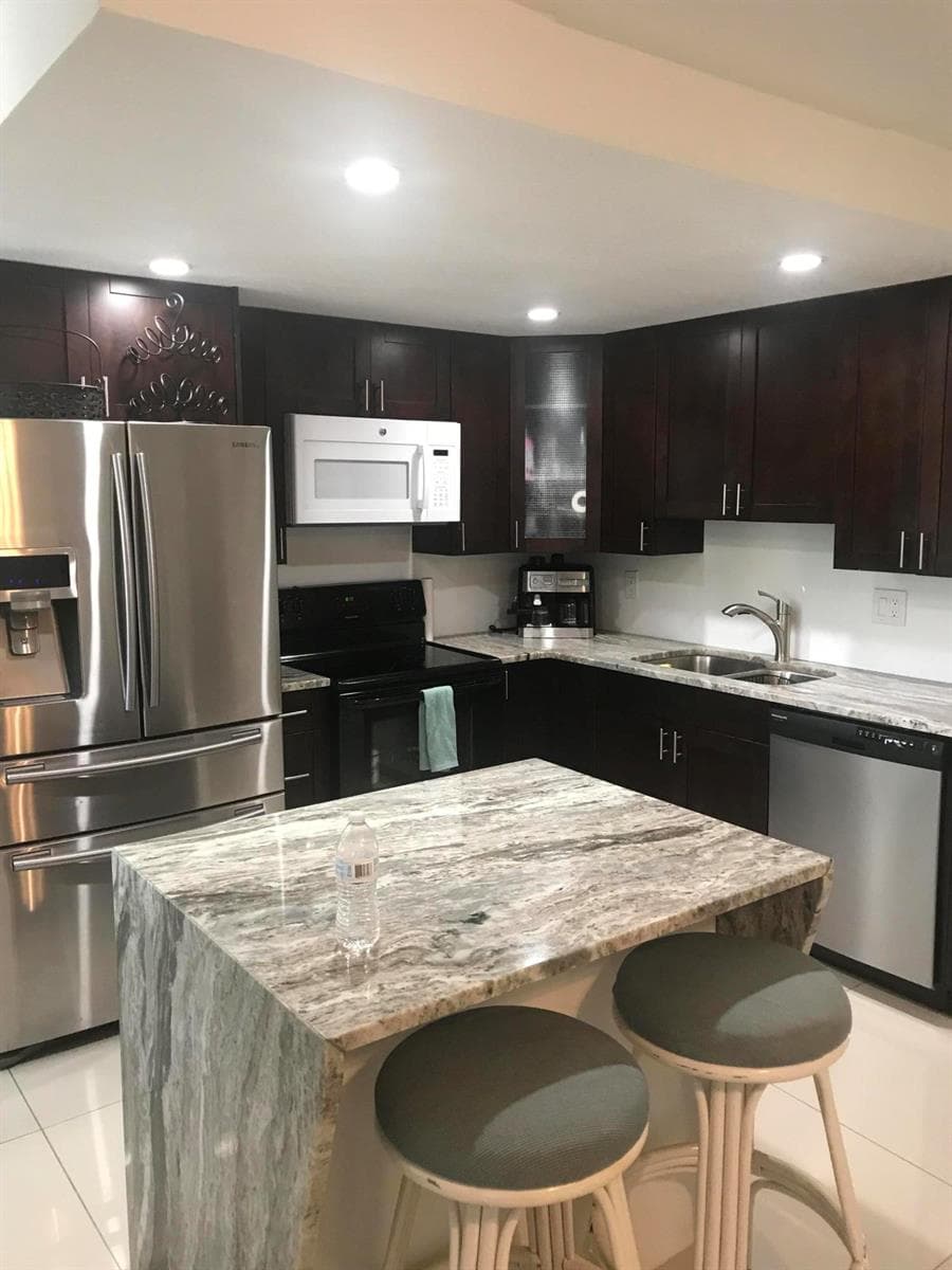 2000 SPRINGDALE Boulevard # 210, Palm Springs FL 33461 photo 2