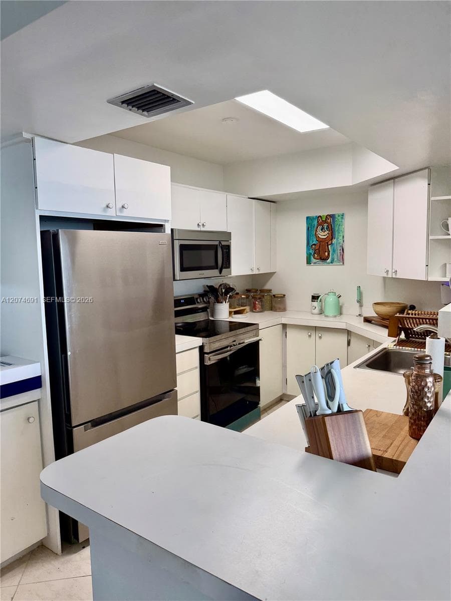 3111 N Ocean Dr # 1611, Hollywood FL 33019 photo 4