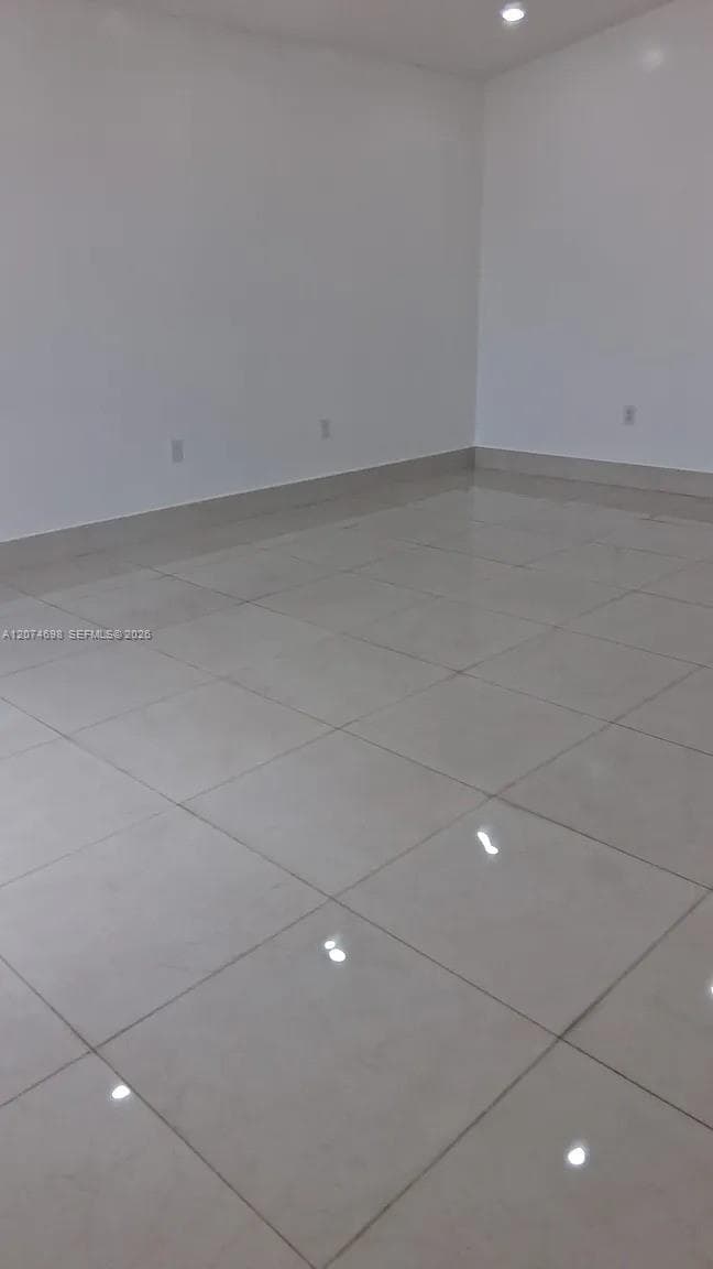 7001 W 35th Ave # 175, Hialeah FL 33018