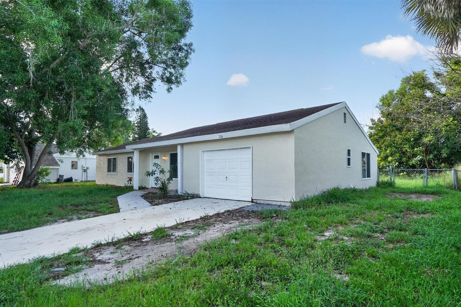 230 SW CHERRYHILL Road, Port St. Lucie FL 34953 photo 3
