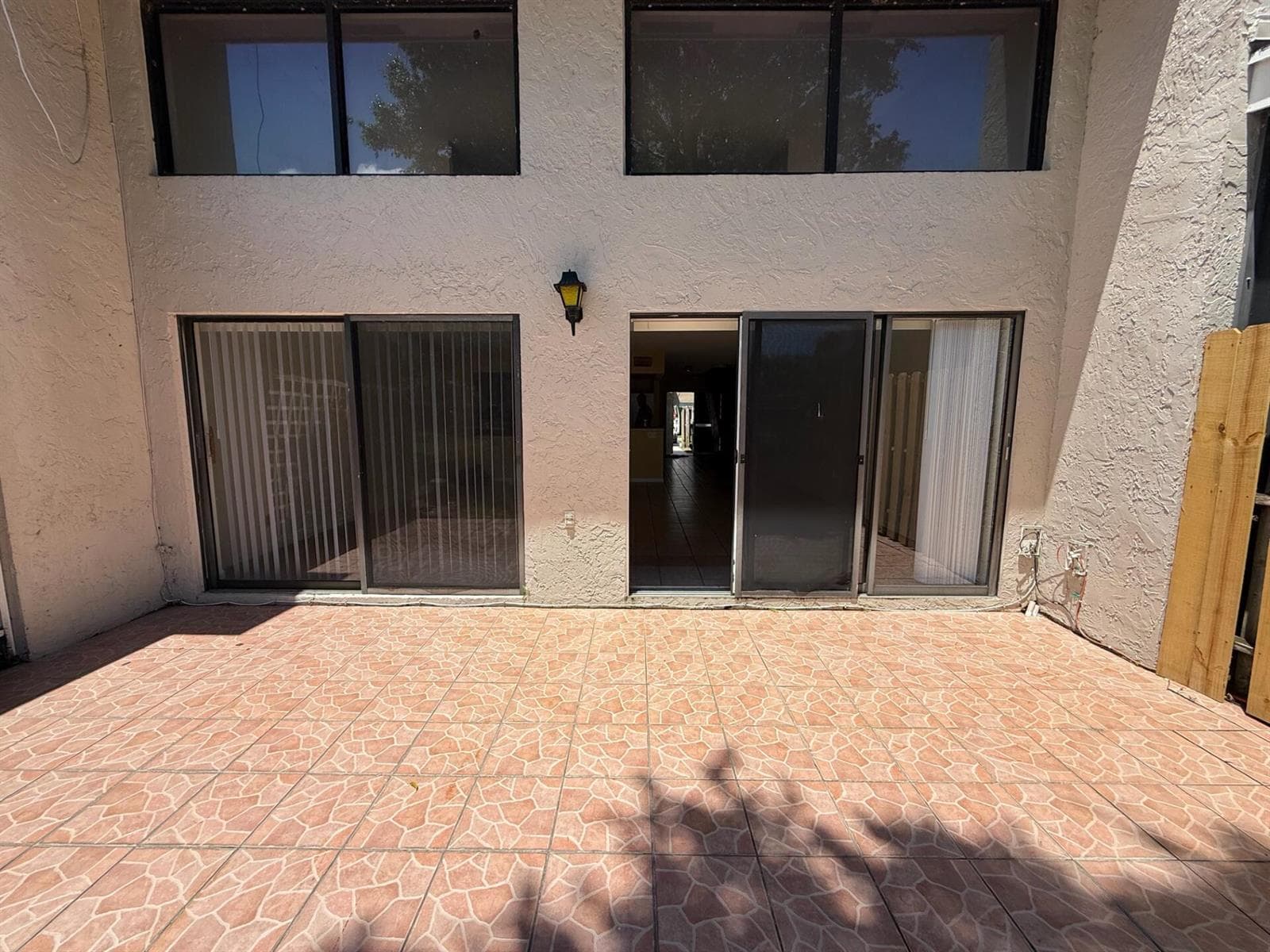 5006 S University Drive, Davie FL 33328