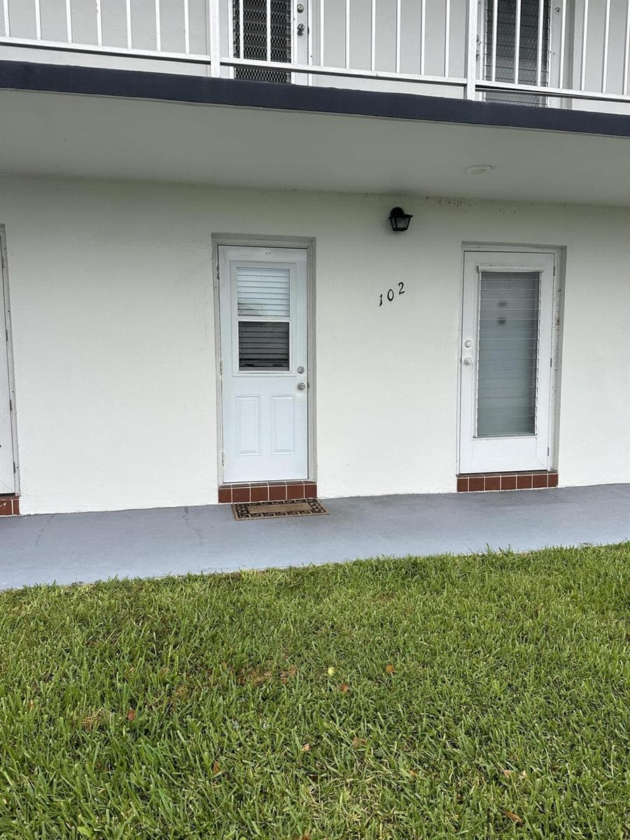1113 Lake Terrace, Boynton Beach FL 33426 photo 2