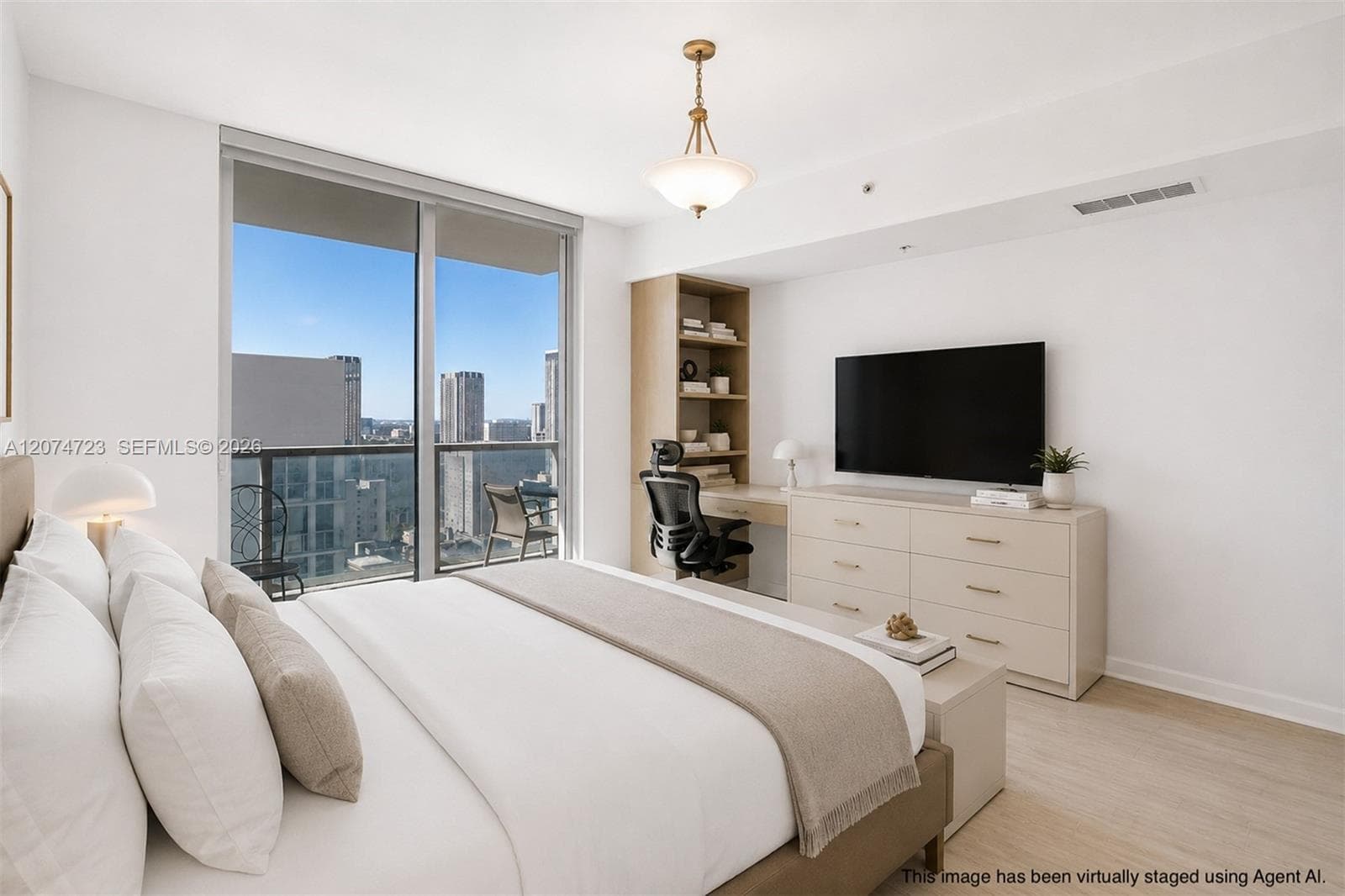 253 NE 2nd St # 3104, Miami FL 33132 photo 3