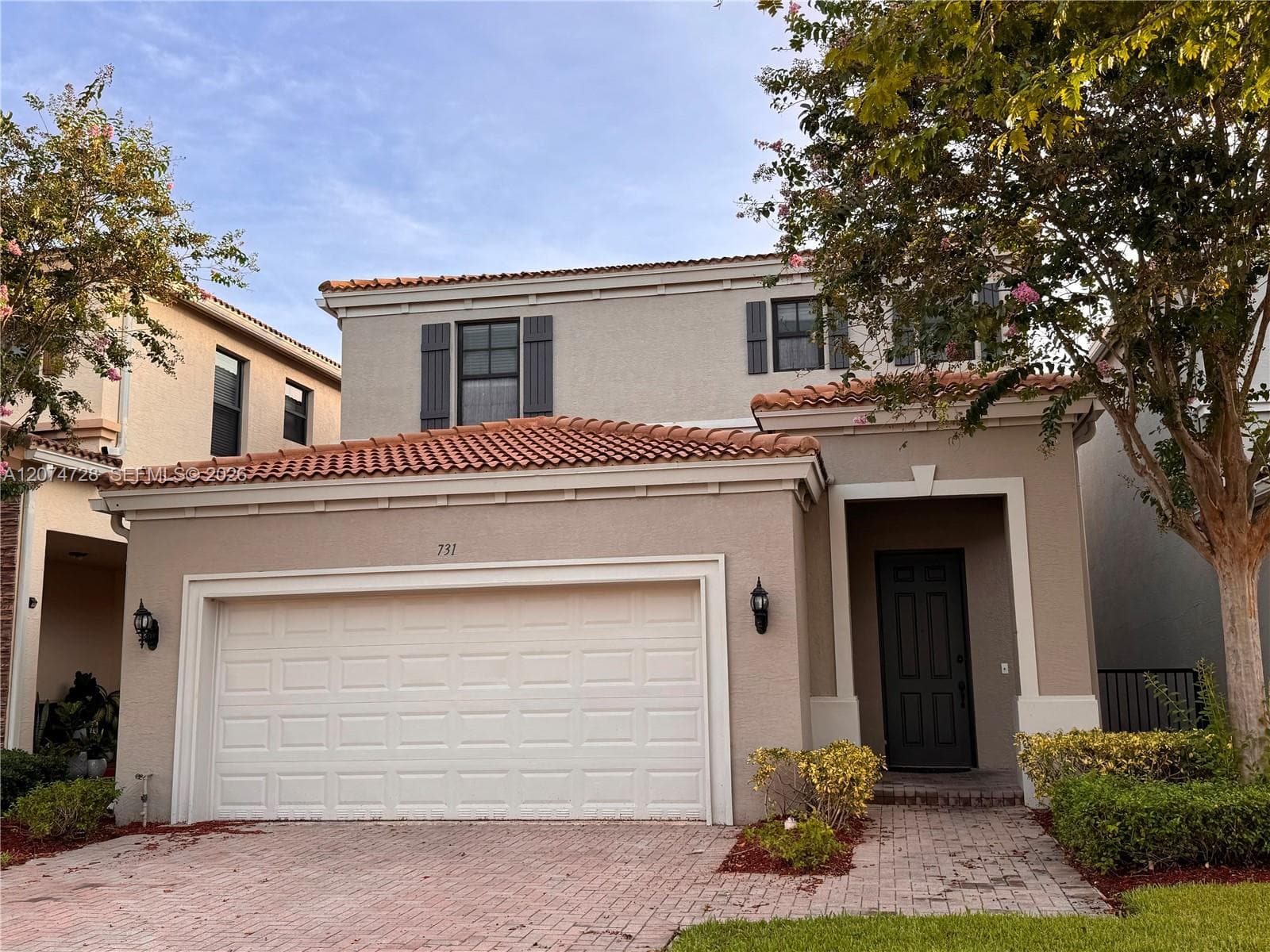 731 NE 193rd St # 731, Miami FL 33179