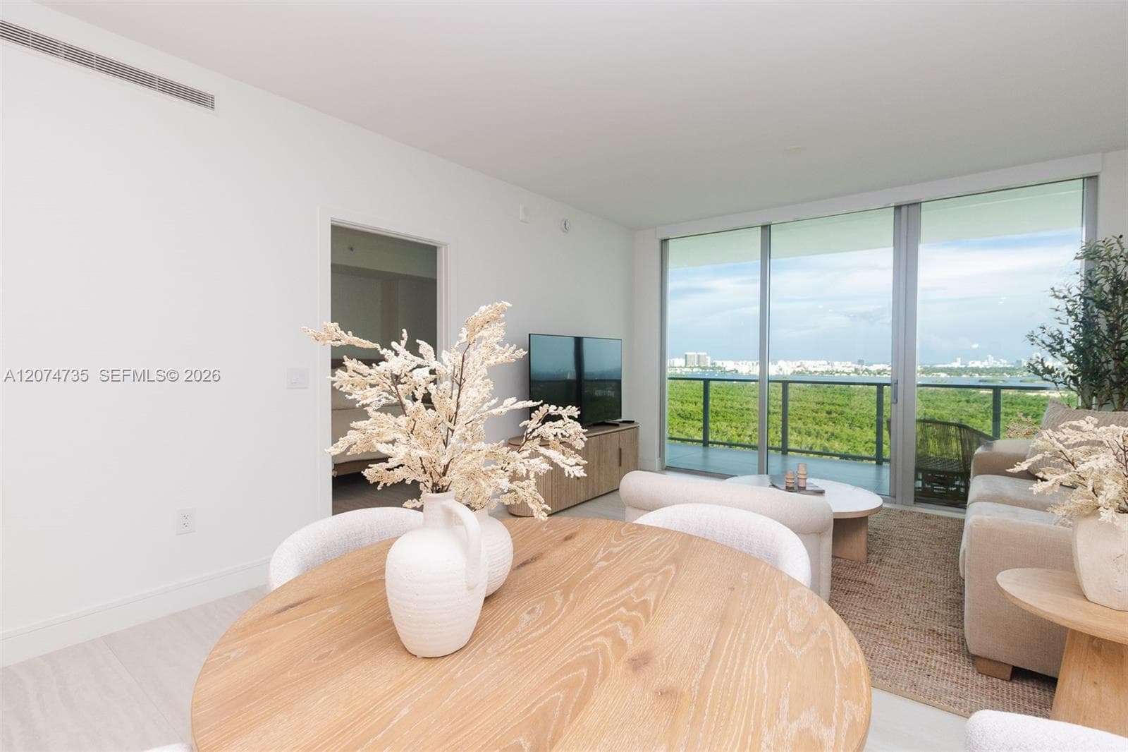 2411 Laguna Circle # 1704, North Miami FL 33181 photo 4