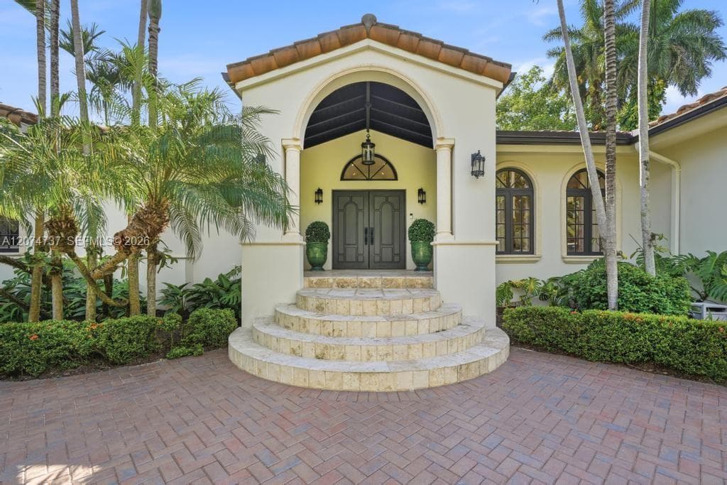 2532 NW Lake Ave, Miami Beach, FL 33140 photo 4