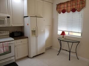 27 HARBOUR ISLE Drive W # 305, Fort Pierce FL 34949 photo 2