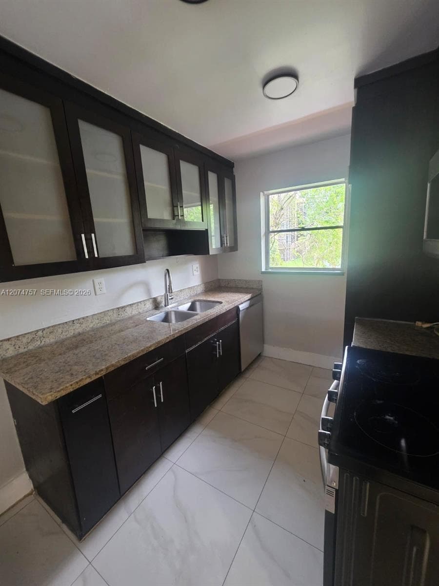 4121 Stirling Rd # 207, Dania Beach FL 33314 photo 3