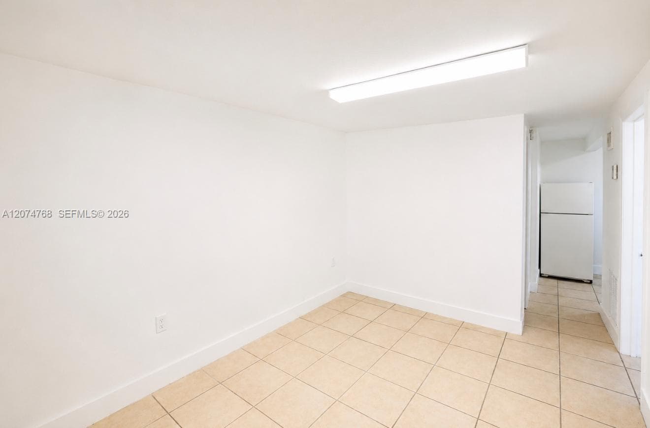 2300 W Flagler St # 21A, Miami FL 33135 photo 2