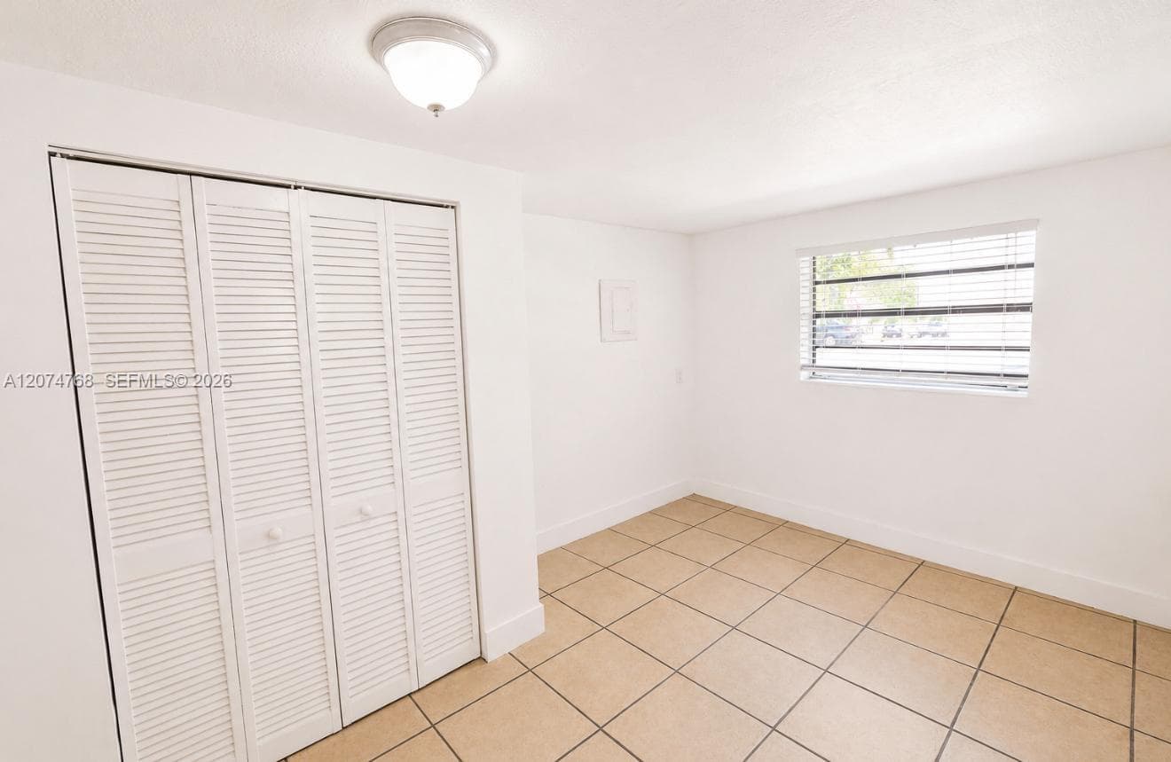 2300 W Flagler St # 21A, Miami FL 33135 photo 4
