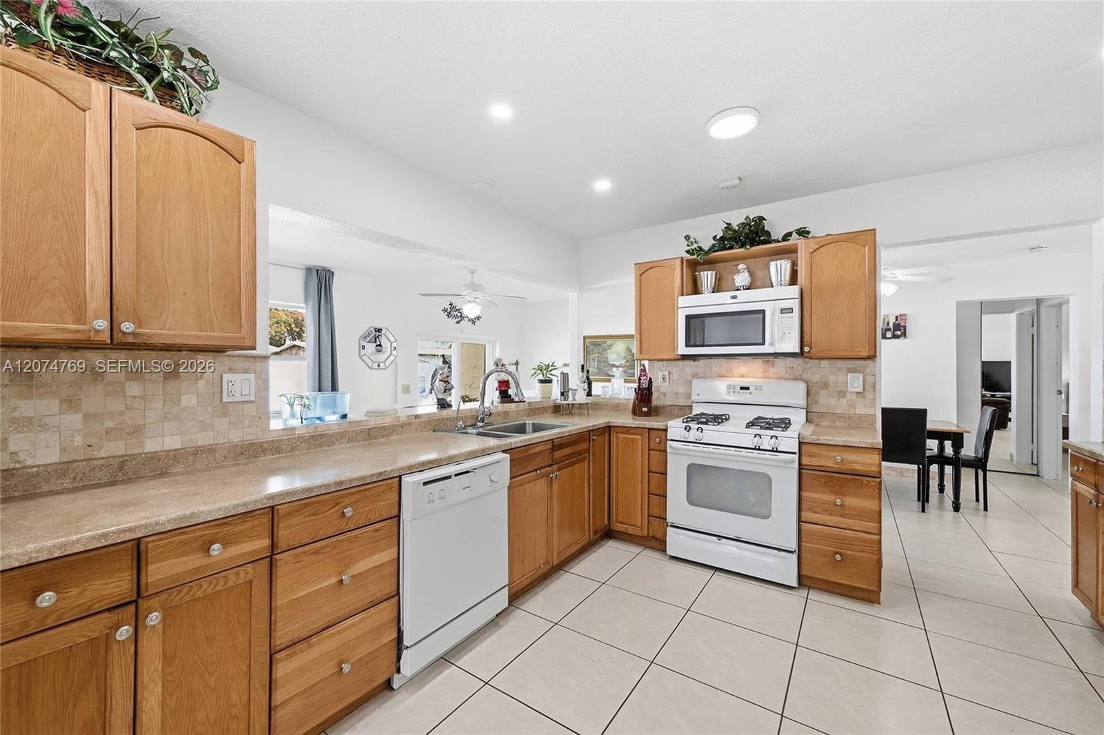 8641 NW 25th Ct, Sunrise, FL 33322 photo 5
