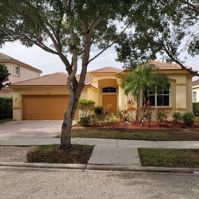 1002 Lavender Circle, Weston FL 33327
