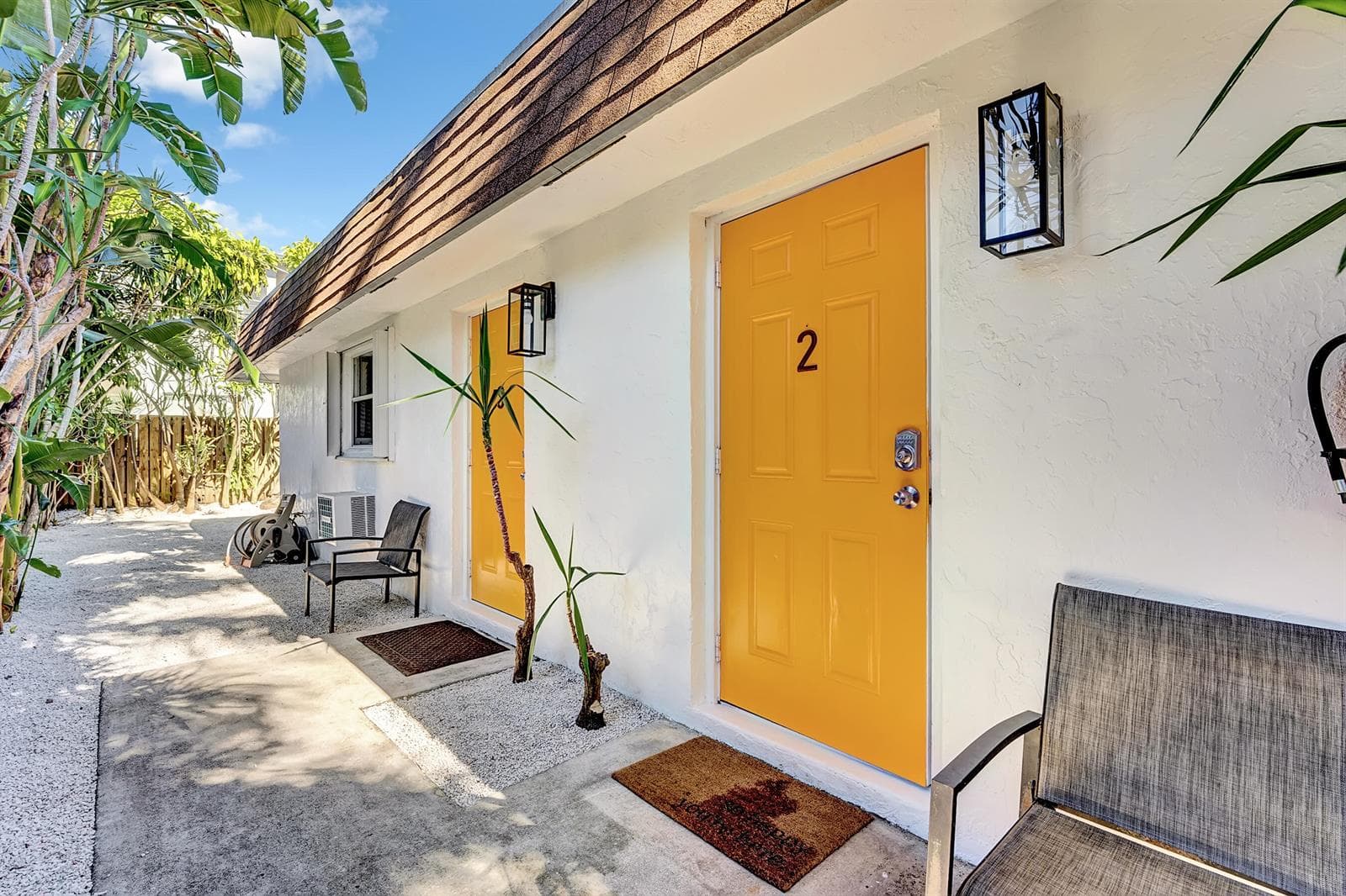 813 SW Middle Street Court, Fort Lauderdale FL 33312 photo 2
