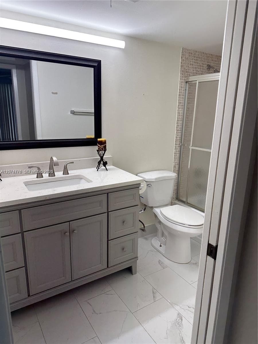 2027 Hythe B # 2027, Boca Raton FL 33434 photo 2