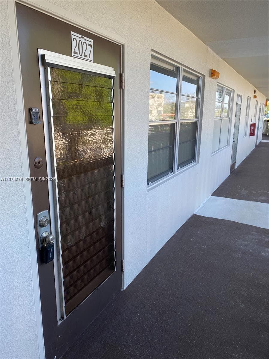 2027 Hythe B # 2027, Boca Raton FL 33434