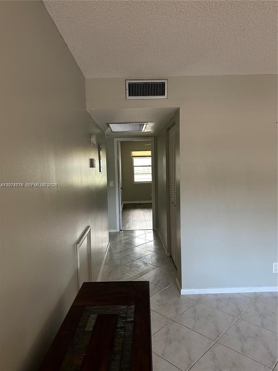 2027 Hythe B # 2027, Boca Raton FL 33434 photo 4