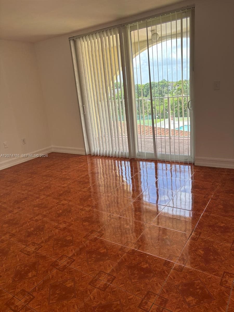 6990 NW 186th St # 515, Hialeah FL 33015 photo 4