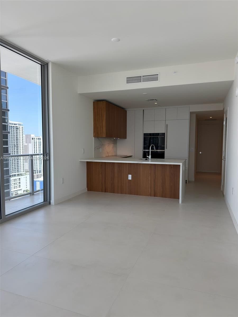 1400 Biscayne Boulevard # 2702, Miami, FL 33132 photo 5