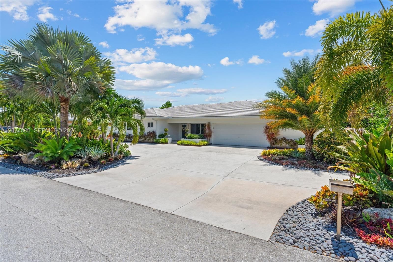2812 NE 28th St, Fort Lauderdale FL 33306 photo 3