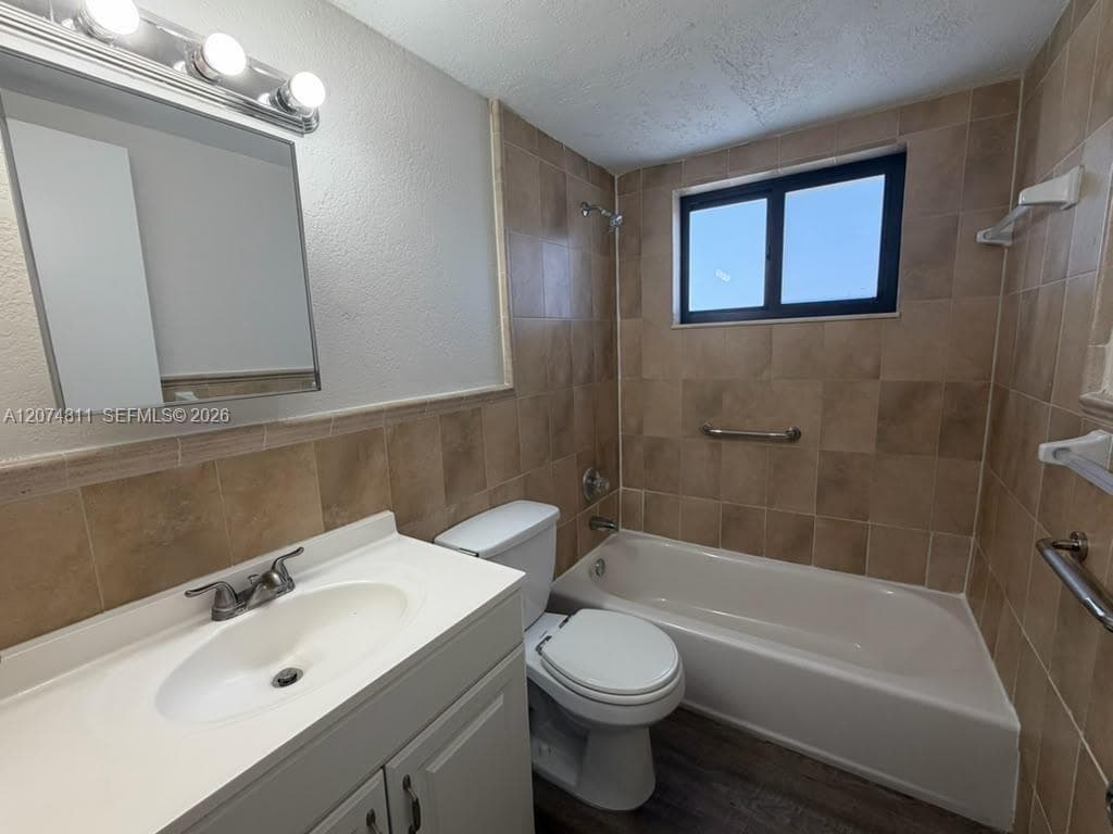 805 W 30th St # 11, Hialeah FL 33012 photo 5