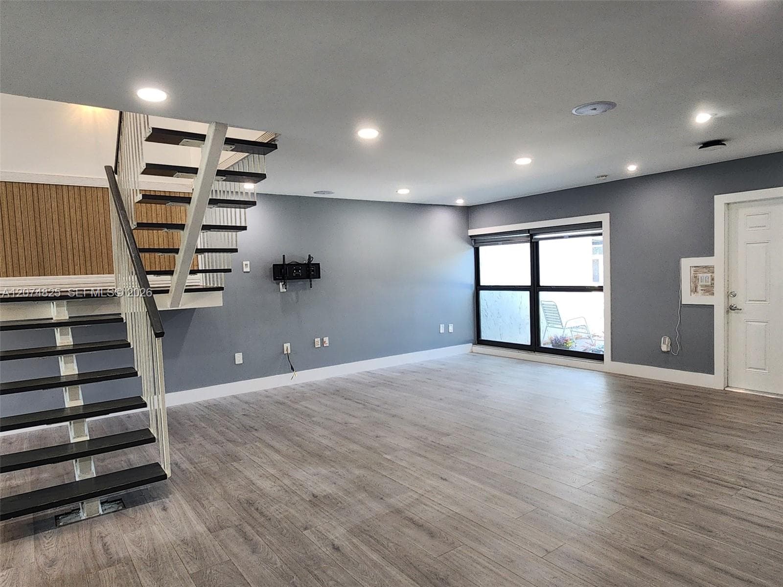 6518 Kendale Lakes Dr # 809, Miami FL 33183 photo 2