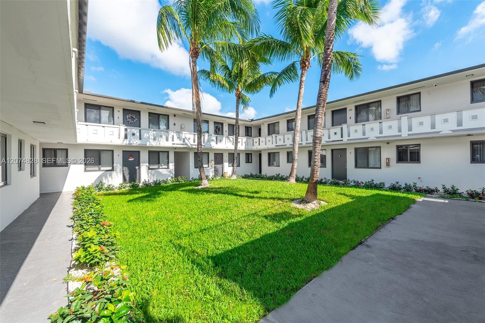 1345 W 28th St # 12, Hialeah FL 33010