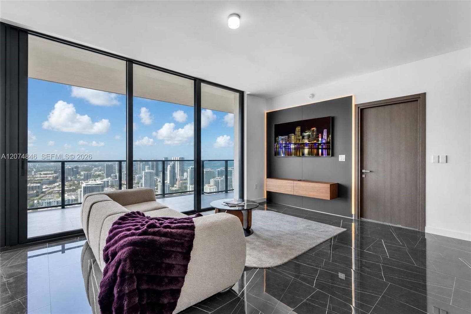 20 NE 11th Street # 6101, Miami FL 33132 photo 3