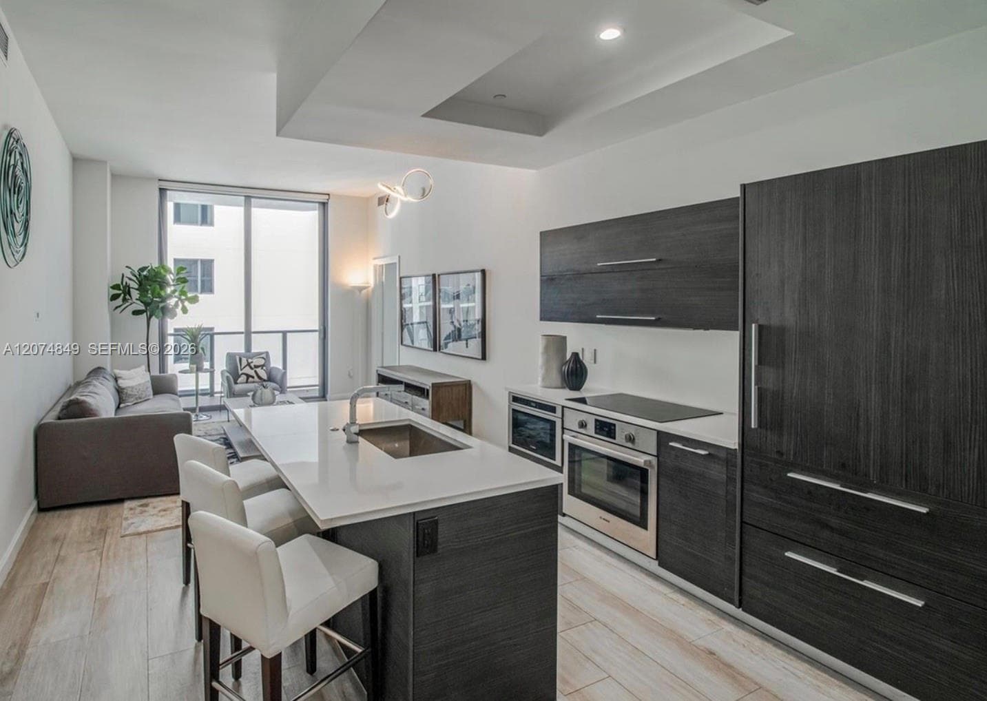 55 SW 9th St # 4409, Miami FL 33130 photo 2