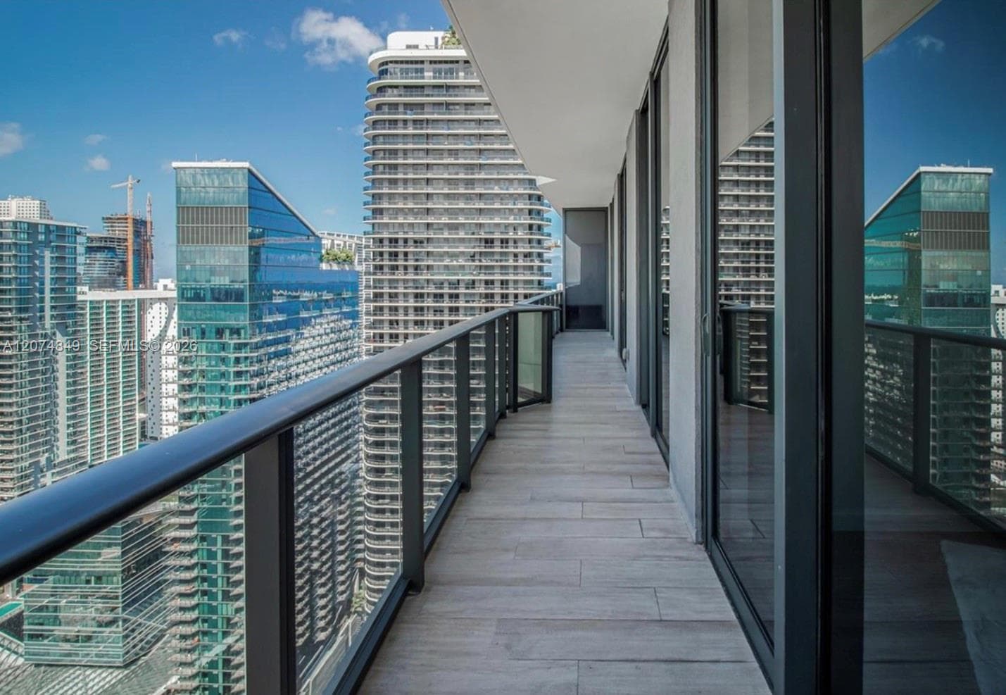 55 SW 9th St # 4409, Miami FL 33130
