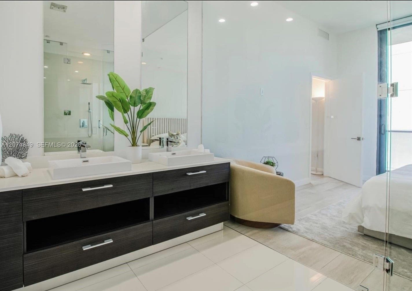 55 SW 9th St # 4409, Miami FL 33130 photo 5