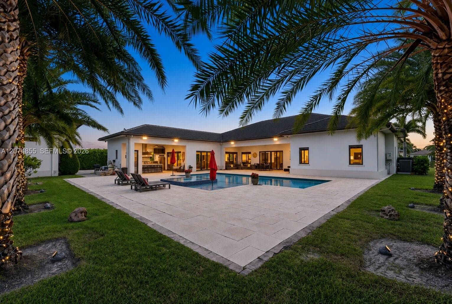10352 NW 131st St, Hialeah Gardens FL 33018 photo 2