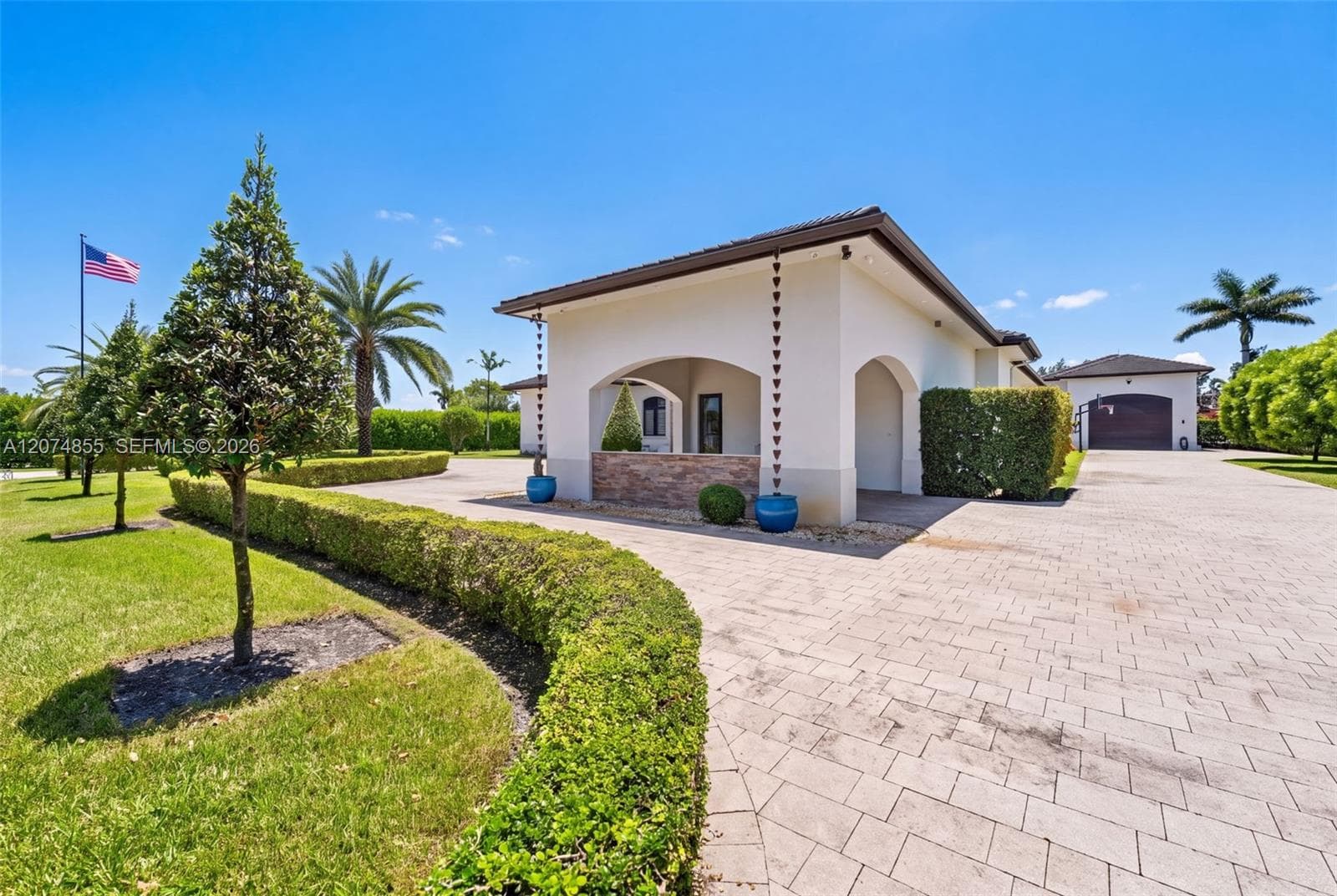 10352 NW 131st St, Hialeah Gardens FL 33018 photo 3