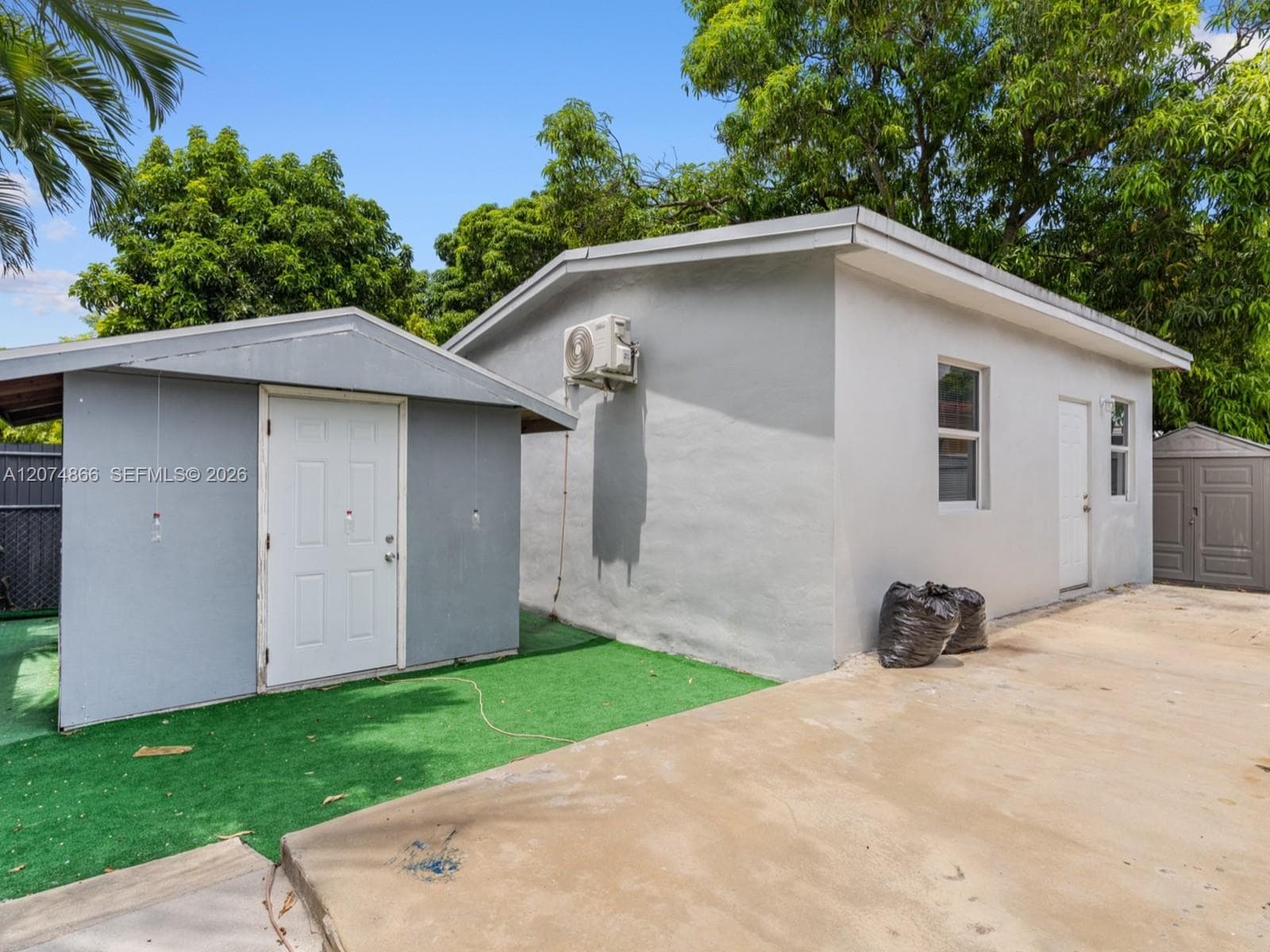 740 NW 32nd Ct, Miami, FL 33125 photo 5