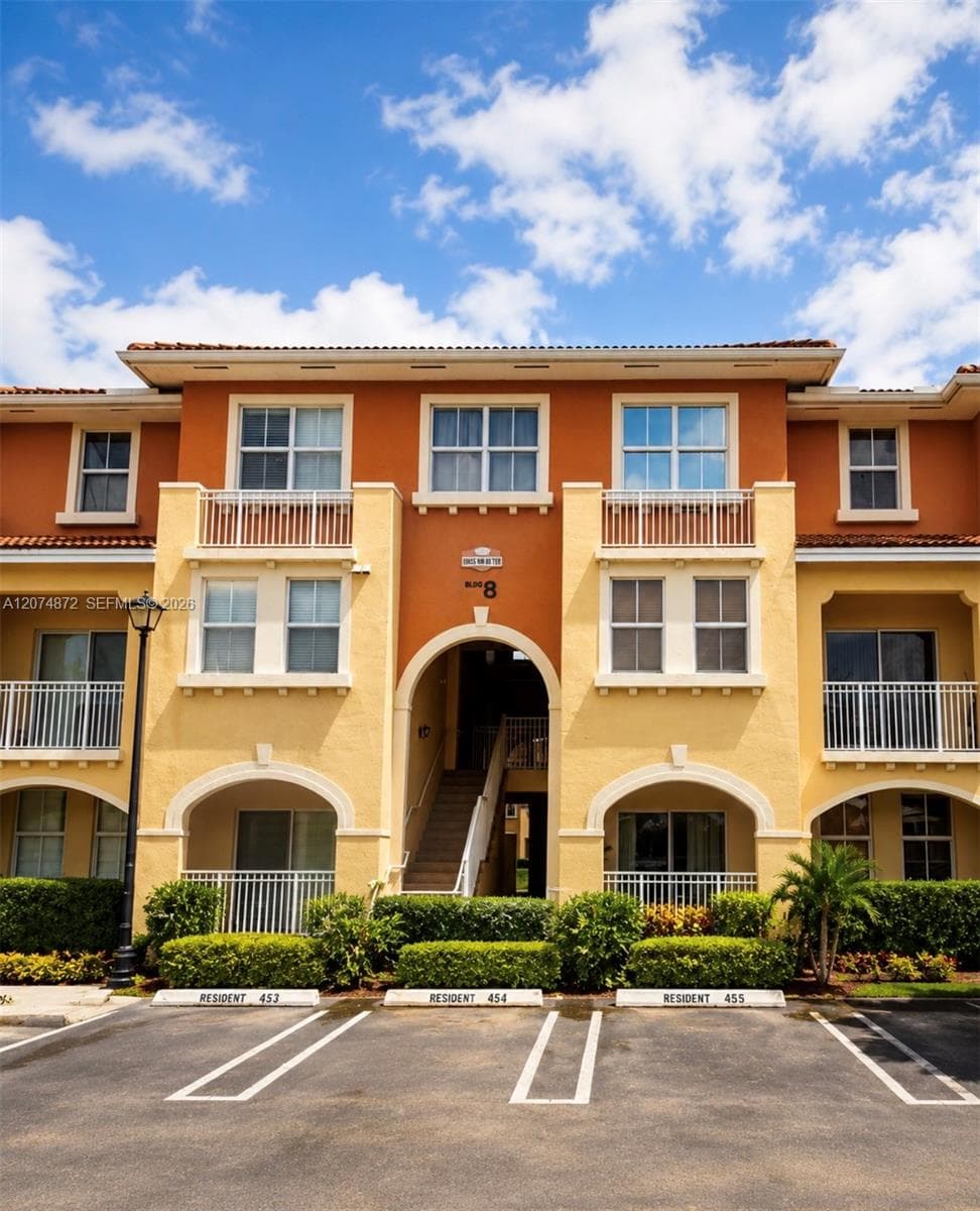10855 NW 88th Ter # 202, Doral FL 33178 photo 2