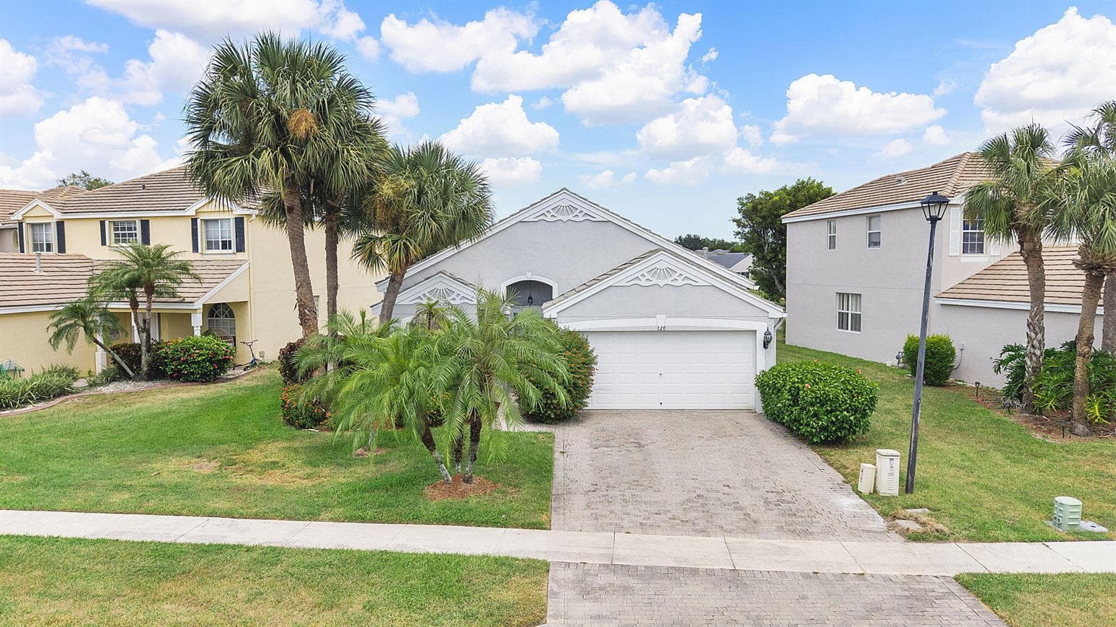 120 HAMILTON Terrace, Royal Palm Beach FL 33414
