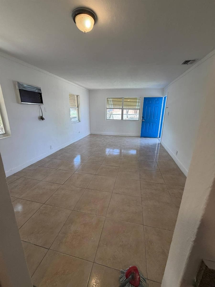 1525 W 15TH Street, Riviera Beach FL 33404 photo 2