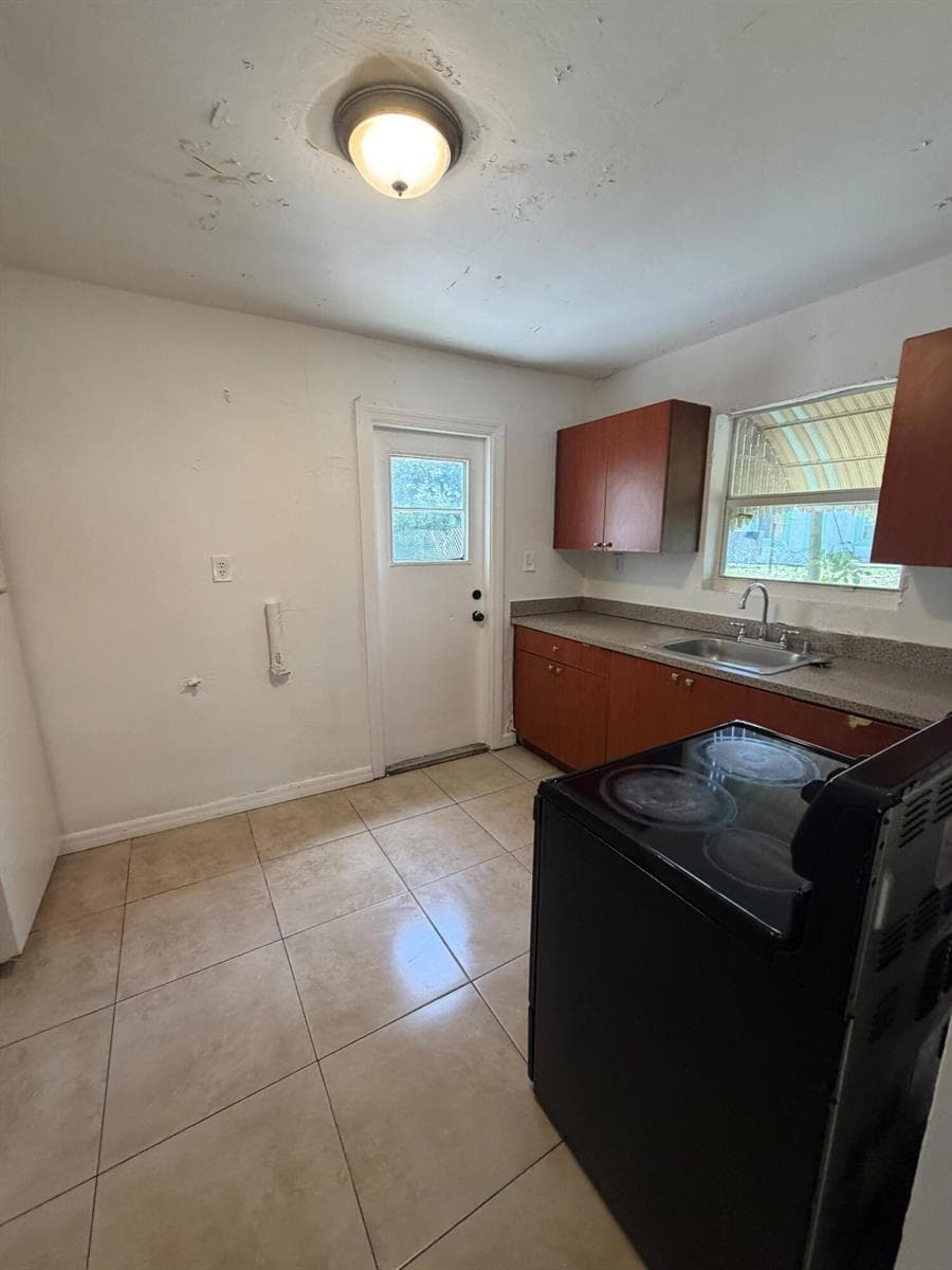 1525 W 15TH Street, Riviera Beach FL 33404 photo 5