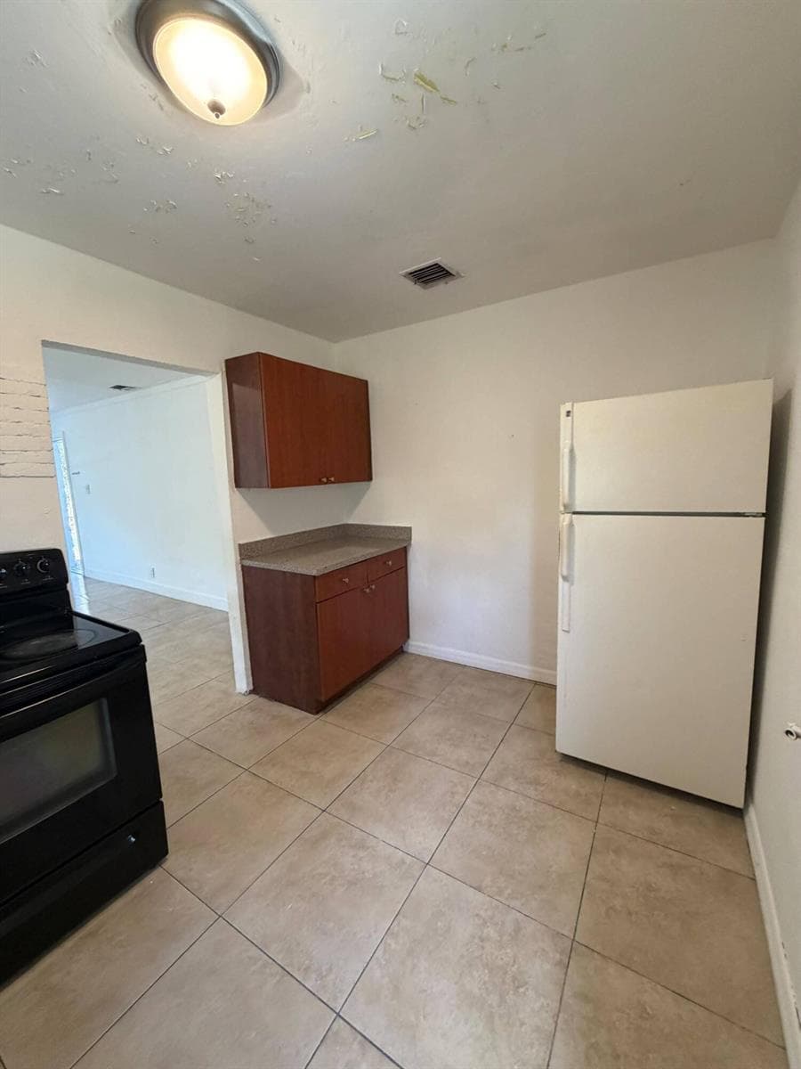 1525 W 15TH Street, Riviera Beach FL 33404 photo 4