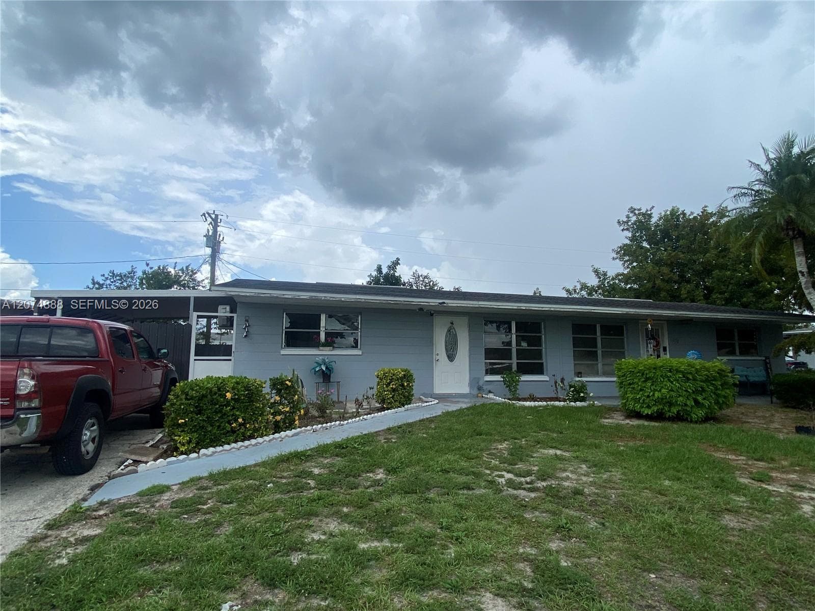 1111 N VINEYARD ST, Lehigh Acres FL 33936