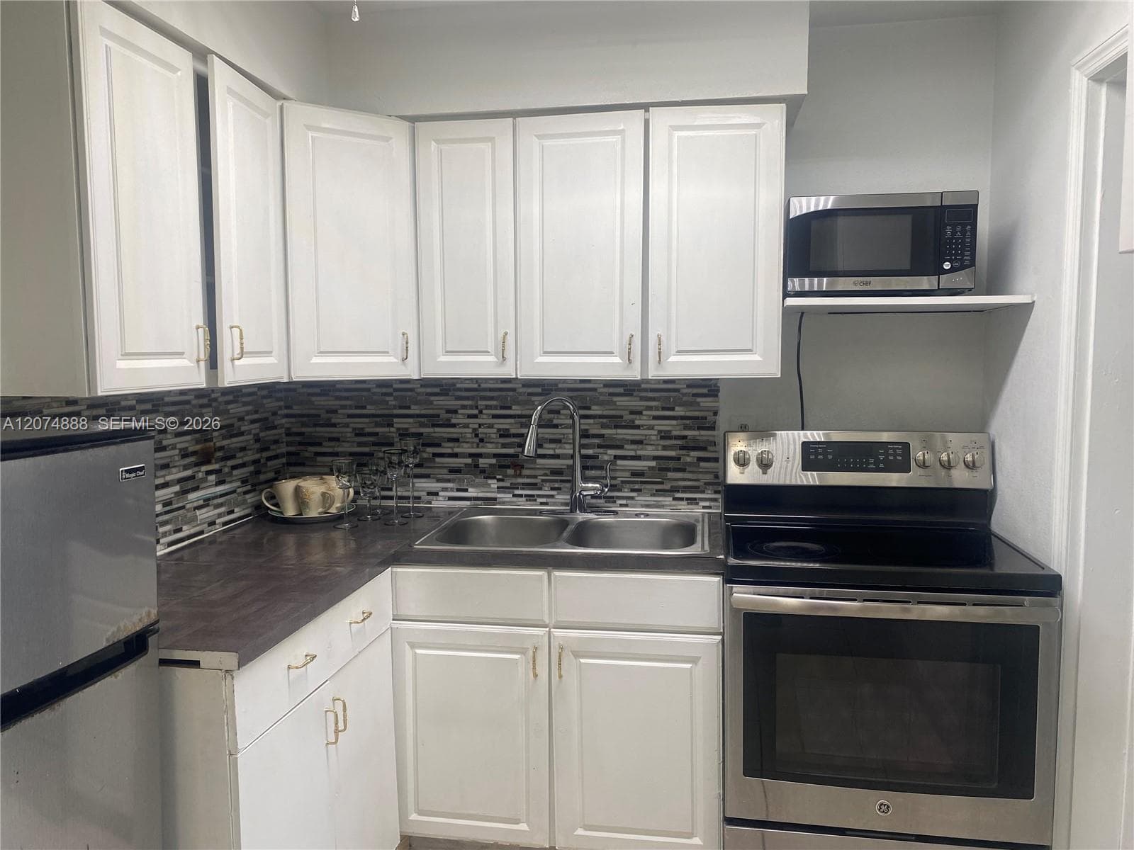 1111 N VINEYARD ST, Lehigh Acres FL 33936 photo 4